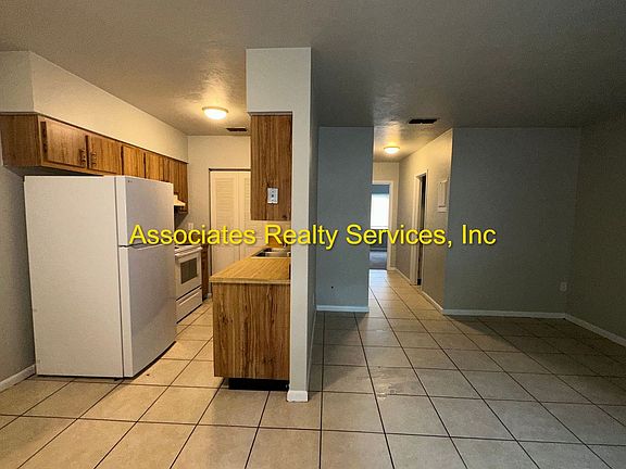4th image of 1213 NW 39th Ave #H