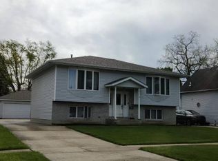849 Lake St, Hobart, IN 46342