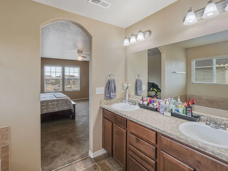 7520 Dellwood Ln — Photo 17