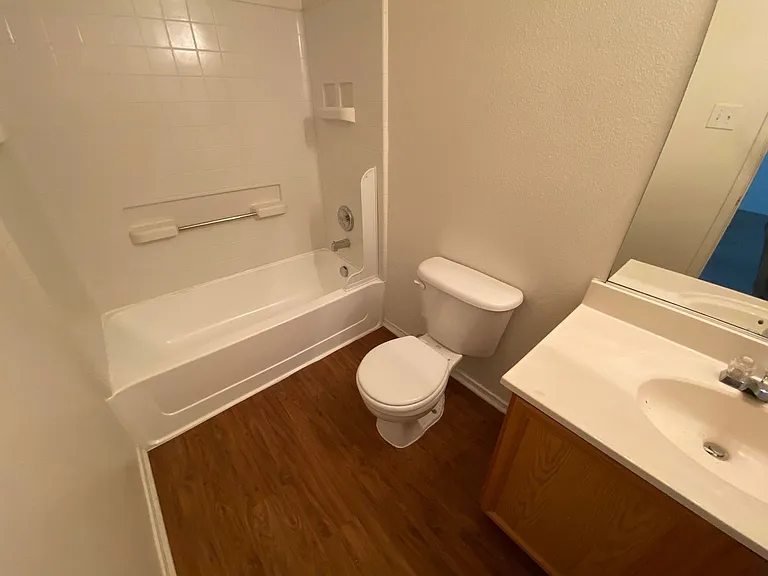 5008 Waterford Dr — Photo 20