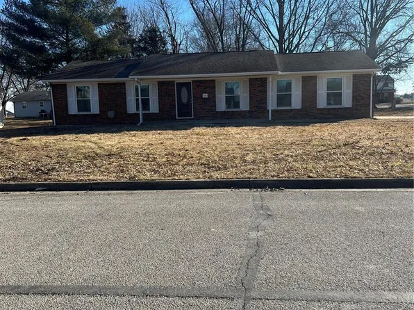 1060 Ravenwood Dr, Montgomery City, MO 63361