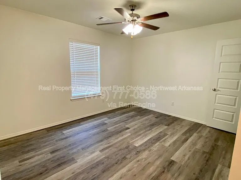 4211 Sante Fe Sq #1 — Photo 27