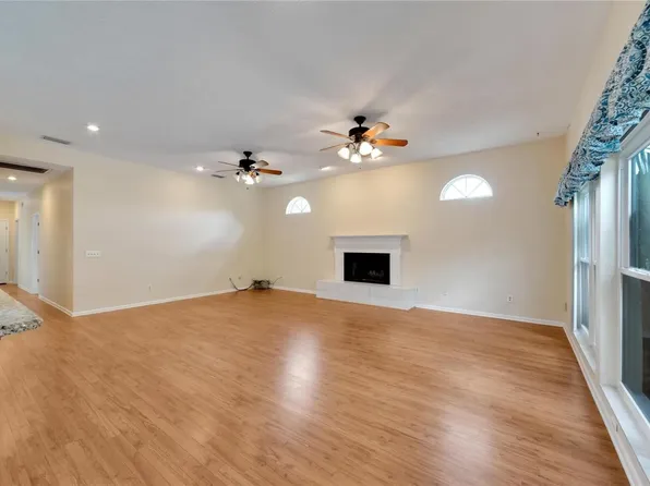 18006 Clear Lake Dr, Lutz, FL 33548