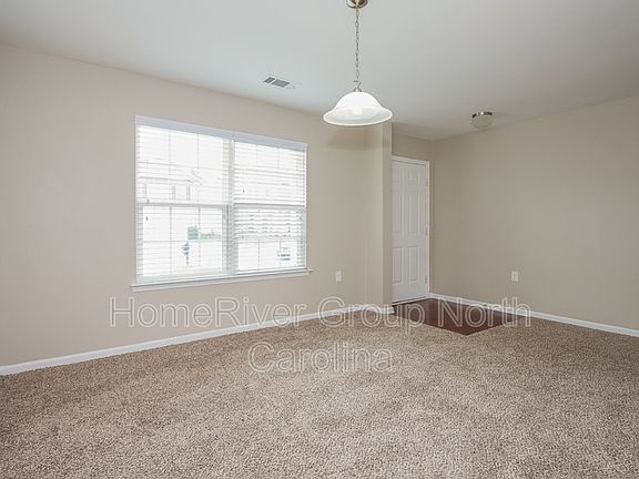 5th image of 1784 Eastway Dr