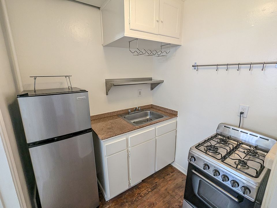 1st image of 729 N Edinburgh Ave #3/4