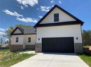 6721 River Track Rd, Mc Leansville, NC 27301