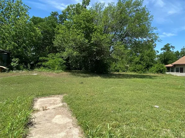 1316 S 13th St #8, Chickasha, OK 73018