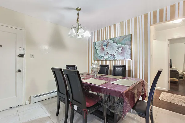 Sold by Re/Max In The City | media 11