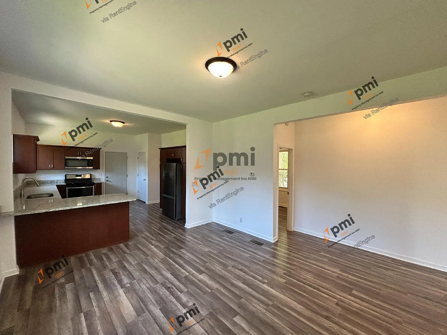 3 bed, 2.0 bath, 1125 sqft, $1,895 — Photo 4