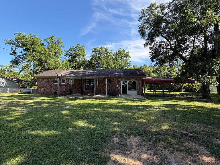 2845 Leary Rd — Photo 2