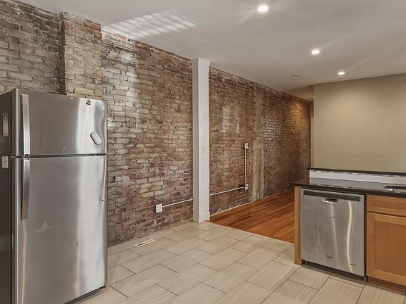 3rd image of 2 Hano St #2