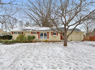 55 Rose Ter, Pittsfield, MA 01201