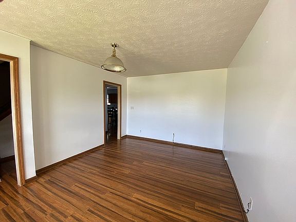4th image of 720 Harrington Dr