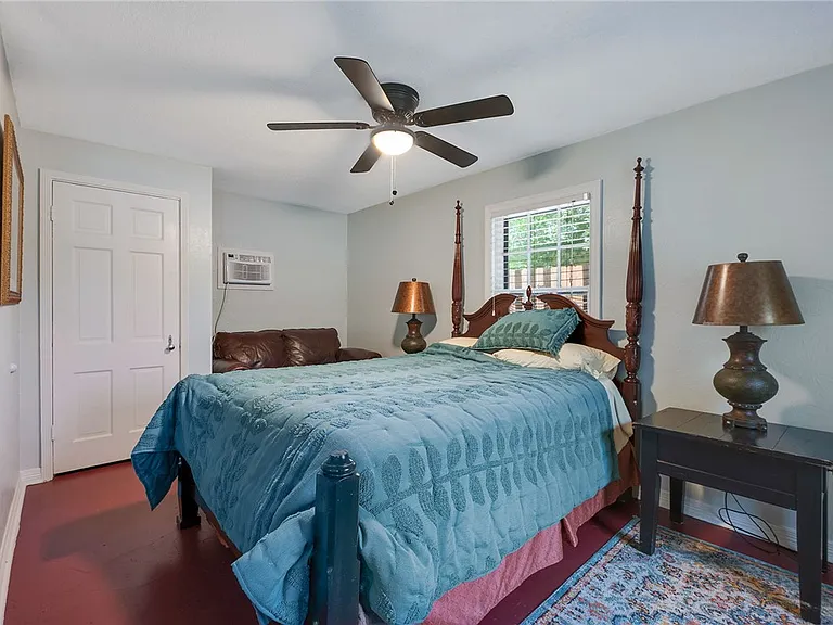 1030 Walton Dr — Photo 20