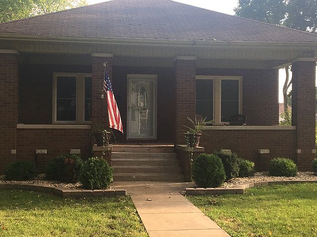 1st image of 1425 E Hickory St