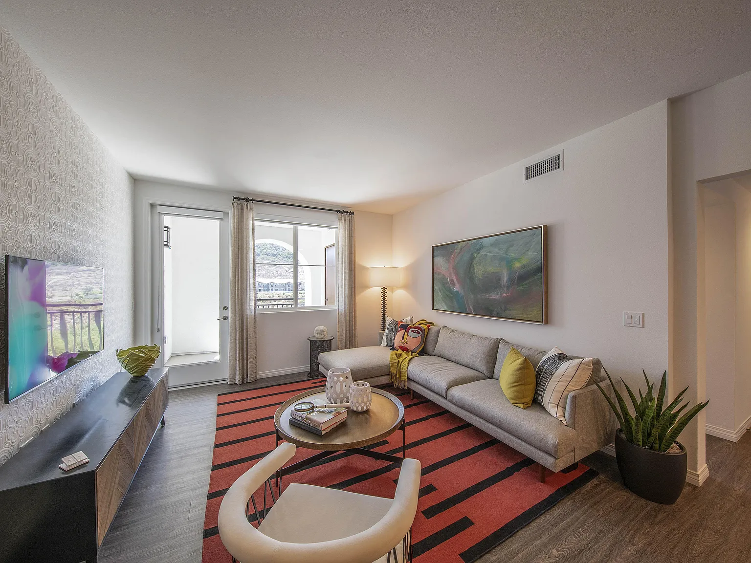 Marisol Apartments — Photo 4