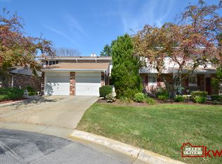 1771 Warwick Ct, Wheaton, IL 60189