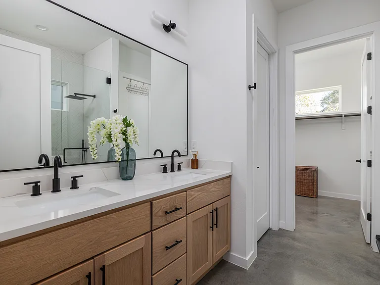 18206 Fair Ln — Photo 4