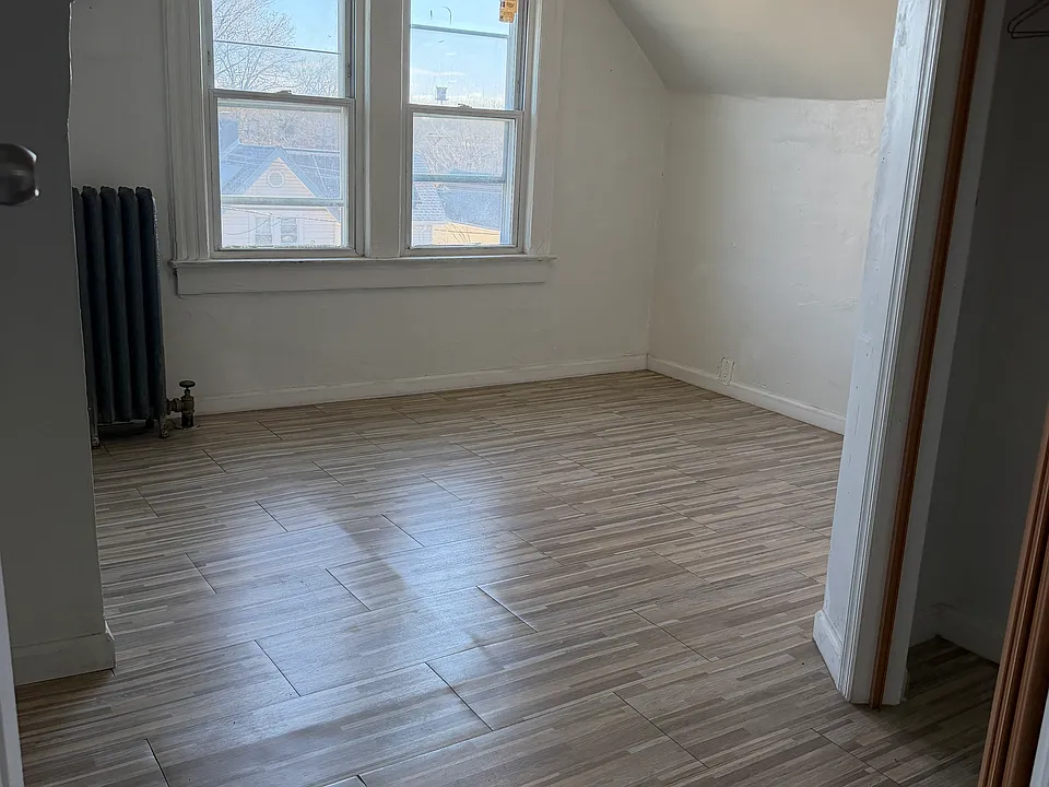 36 Elliott St #3