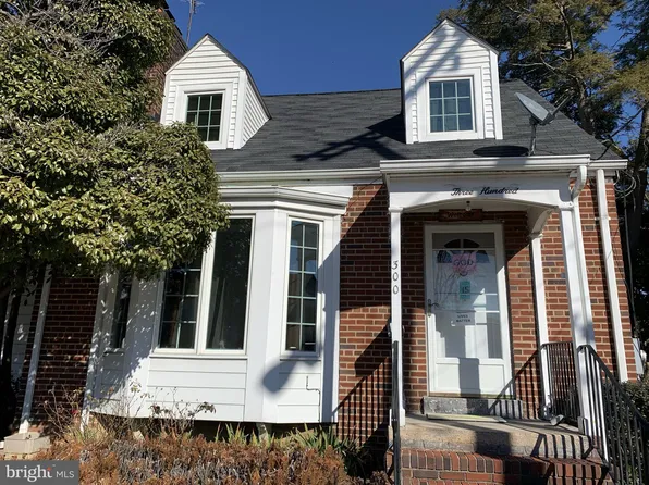 300 E Glebe Rd, Alexandria, VA 22305