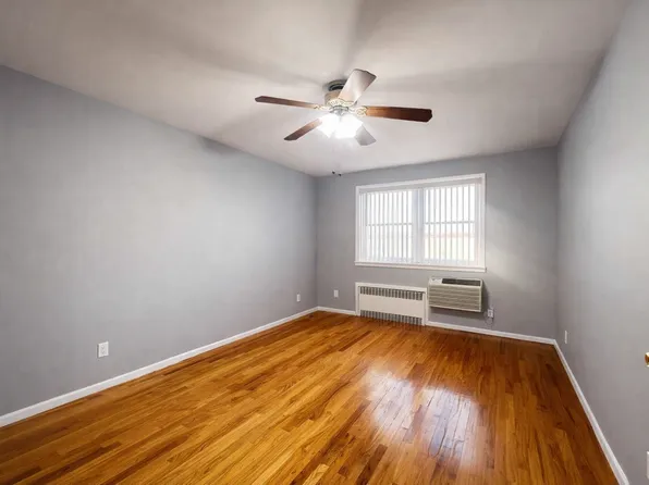 2121 Kimball Street image 1 of 13