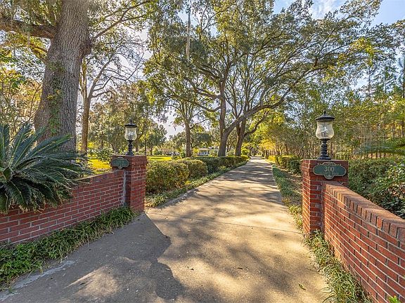 5th image of 300 Elliott Rd