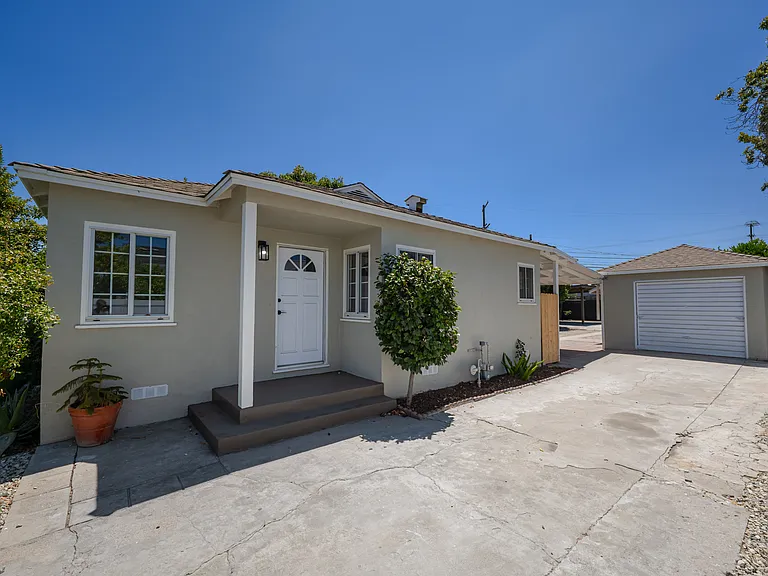 7731 Ferncola Ave — Photo 14