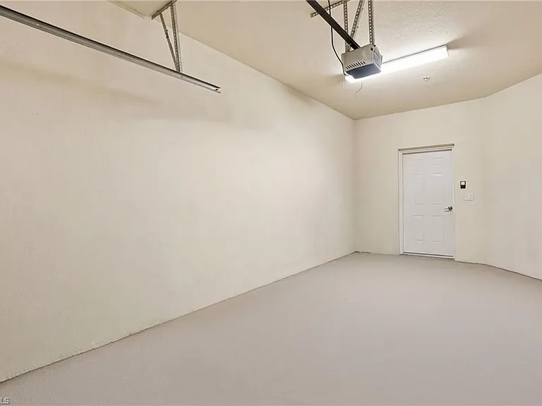 12854 Carrington Cir #7 — Photo 35
