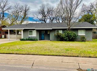 1409 Bryan Cir, Carlsbad, NM 88220