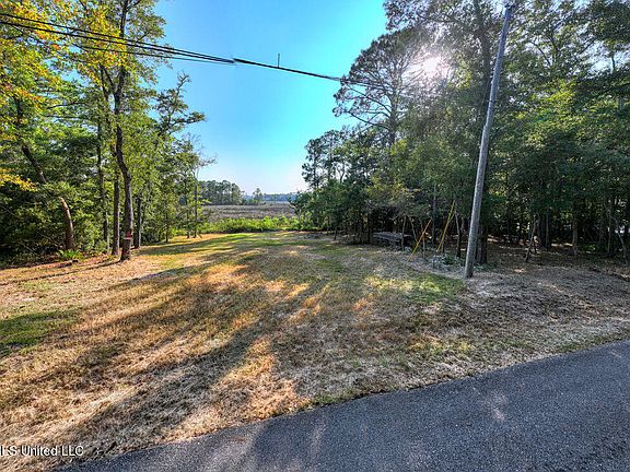 2nd image of 9328 Wild Oaks Ln