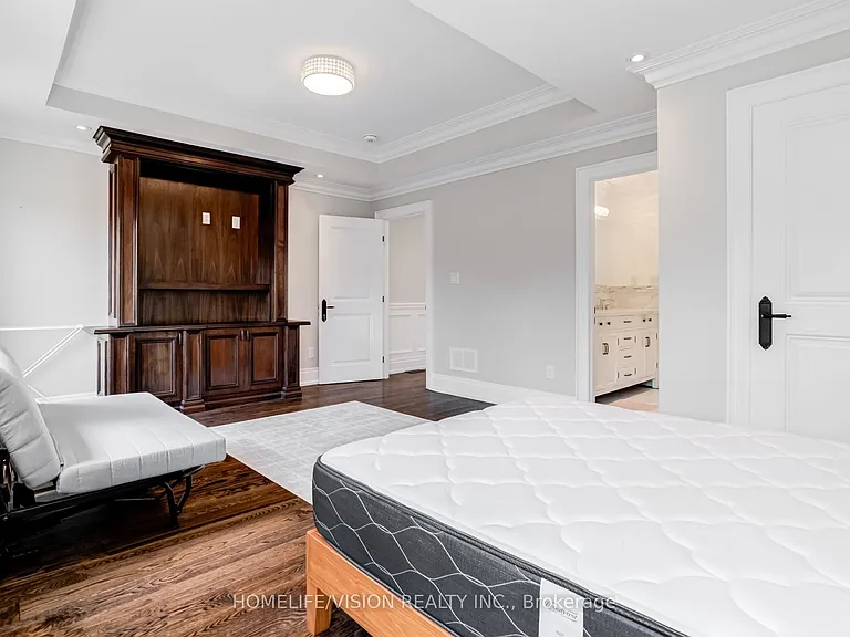 28 Moore Park Ave — Photo 14