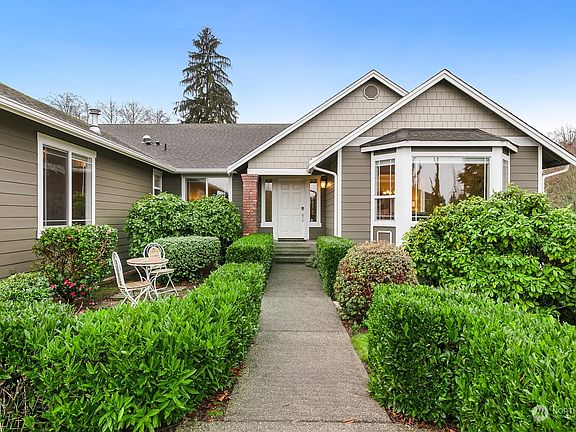2nd image of 3912 113th Drive SE