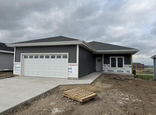 6651 Uecker Dr, Deforest, WI 53532