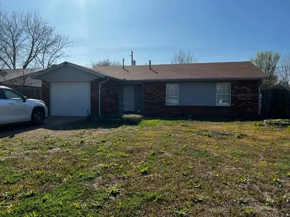214 Antelope Dr, Cache, OK 73527