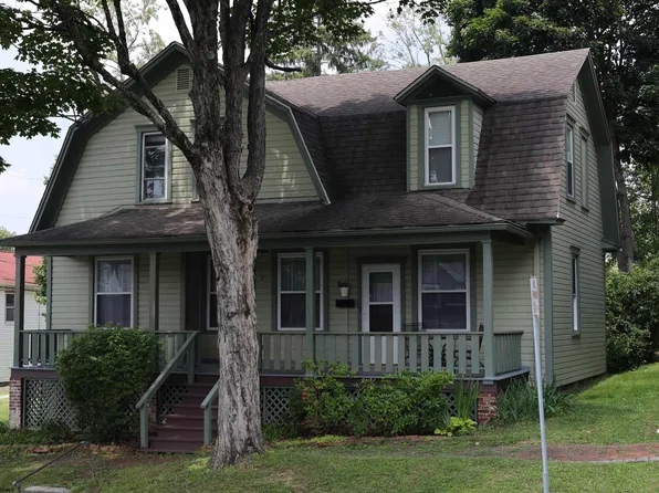 121 Earle St, Elkins, WV 26241