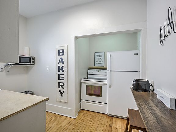4th image of 3314 Jackson St APT 1