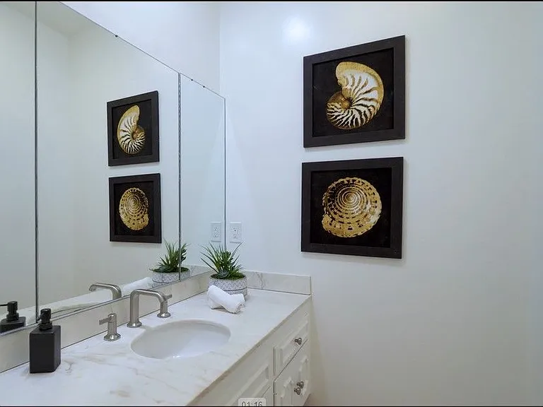 16375 Sloan Dr — Photo 2