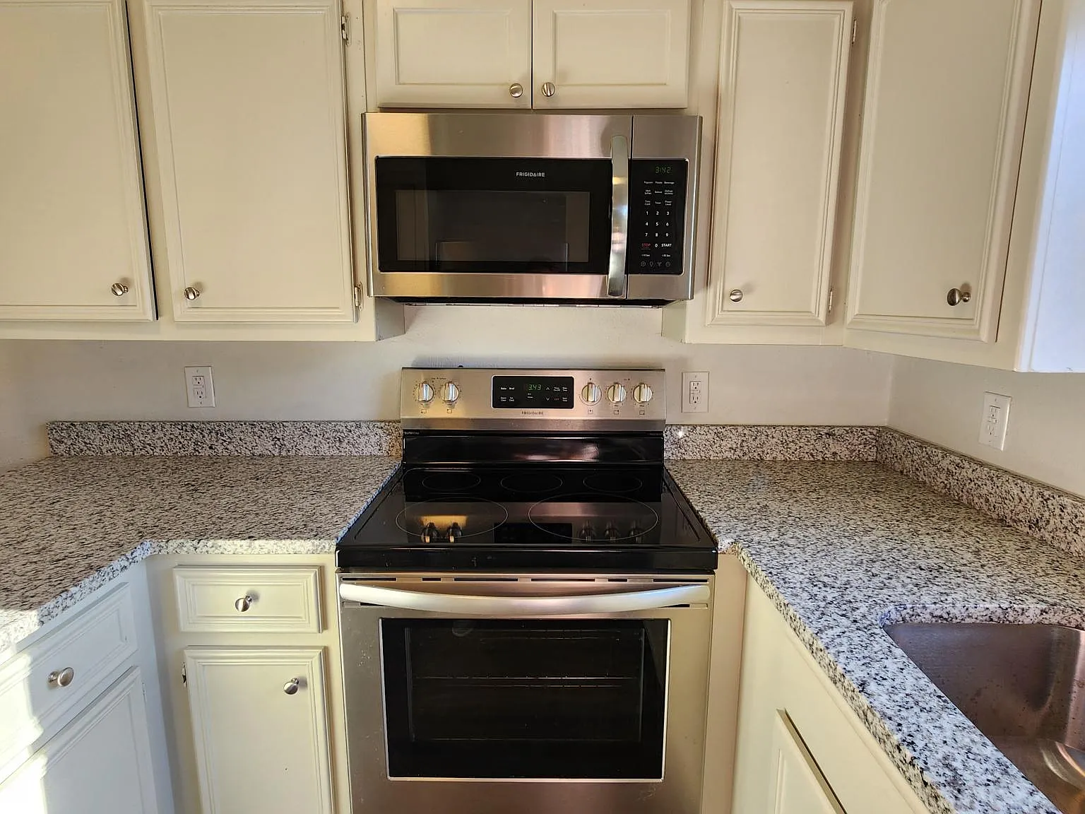 2 bed, 925 sqft, $1,595 — Photo 4