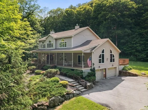 116 Lane Gate Road, Cold Spring, NY 10516