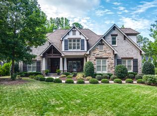 2325 Garden View Ln, Matthews, NC 28104