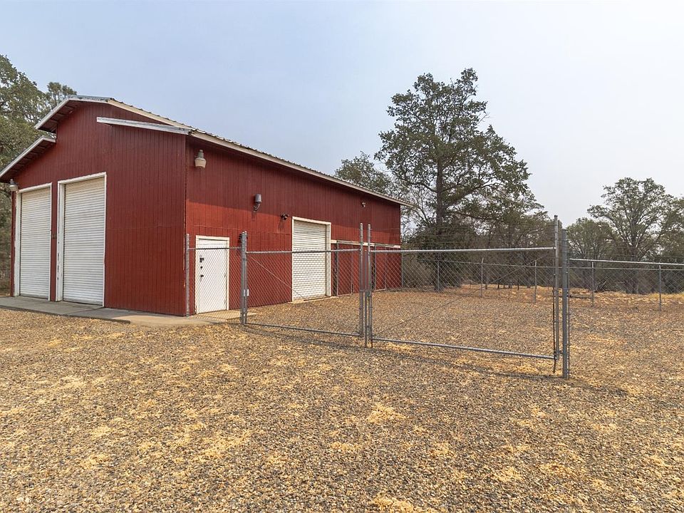 1st image of 31635 Blue Heron Ln