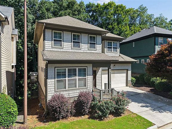 2nd image of 2757 Prado Ln