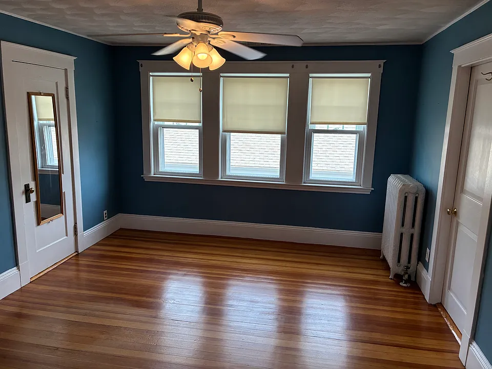45 Waldemar Ave #2