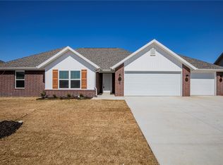 306 Phyllis Farm Rd, Prairie Grove, AR 72753