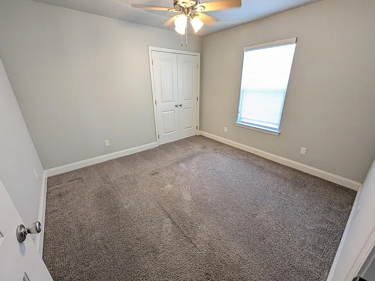 1827 Sundown Dr — Photo 12