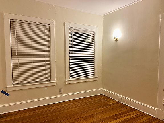 3rd image of 132 Oxford St APT 1A