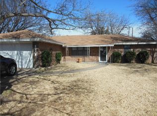 229 Circle Dr, Winters, TX 79567