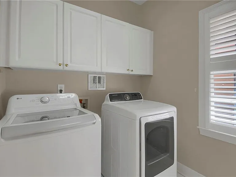 312 Declaire Way NE — Photo 32