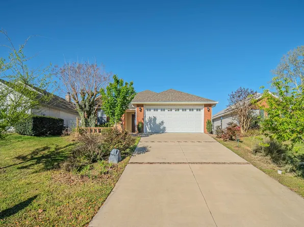 1142 High Meadow Dr, Tallahassee, FL 32311