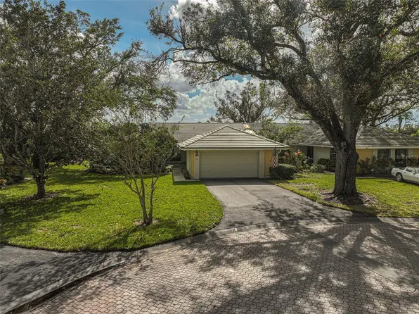 272 Southampton Dr, Venice, FL 34293